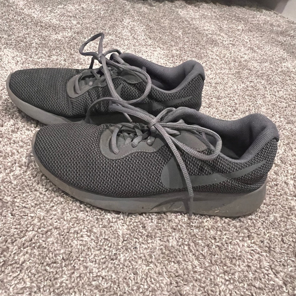 Gray Nike Roshe - Picture 2 of 2